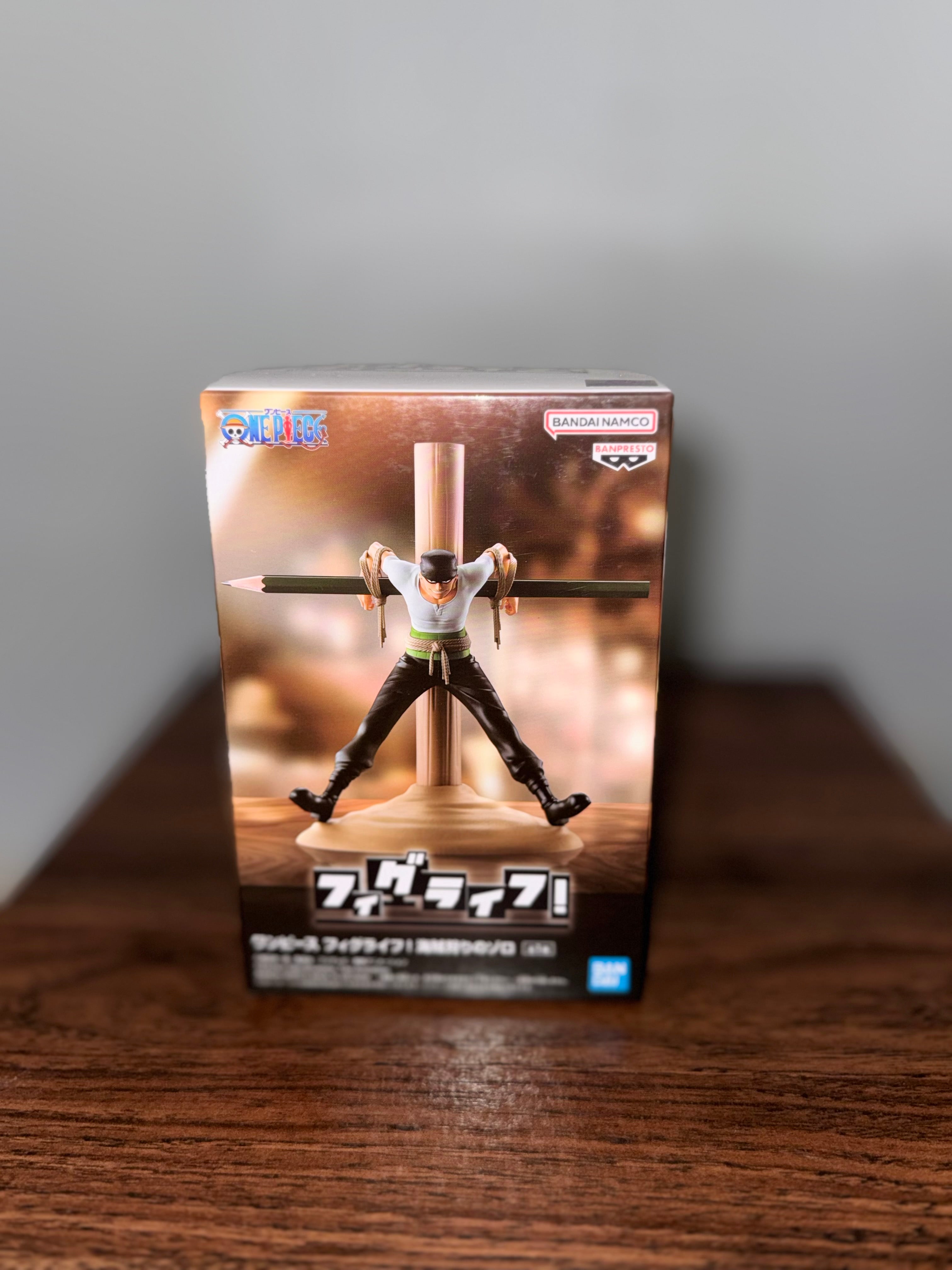 One Piece Figlife! Pirate Hunter Zoro Figure Pen Stand